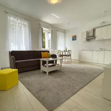 Apartment Modern In The Old Part Of Town *