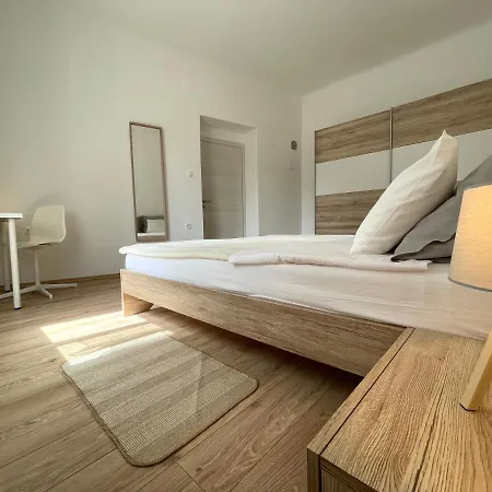 Modern In The Old Part Of Town Apartment Rijeka